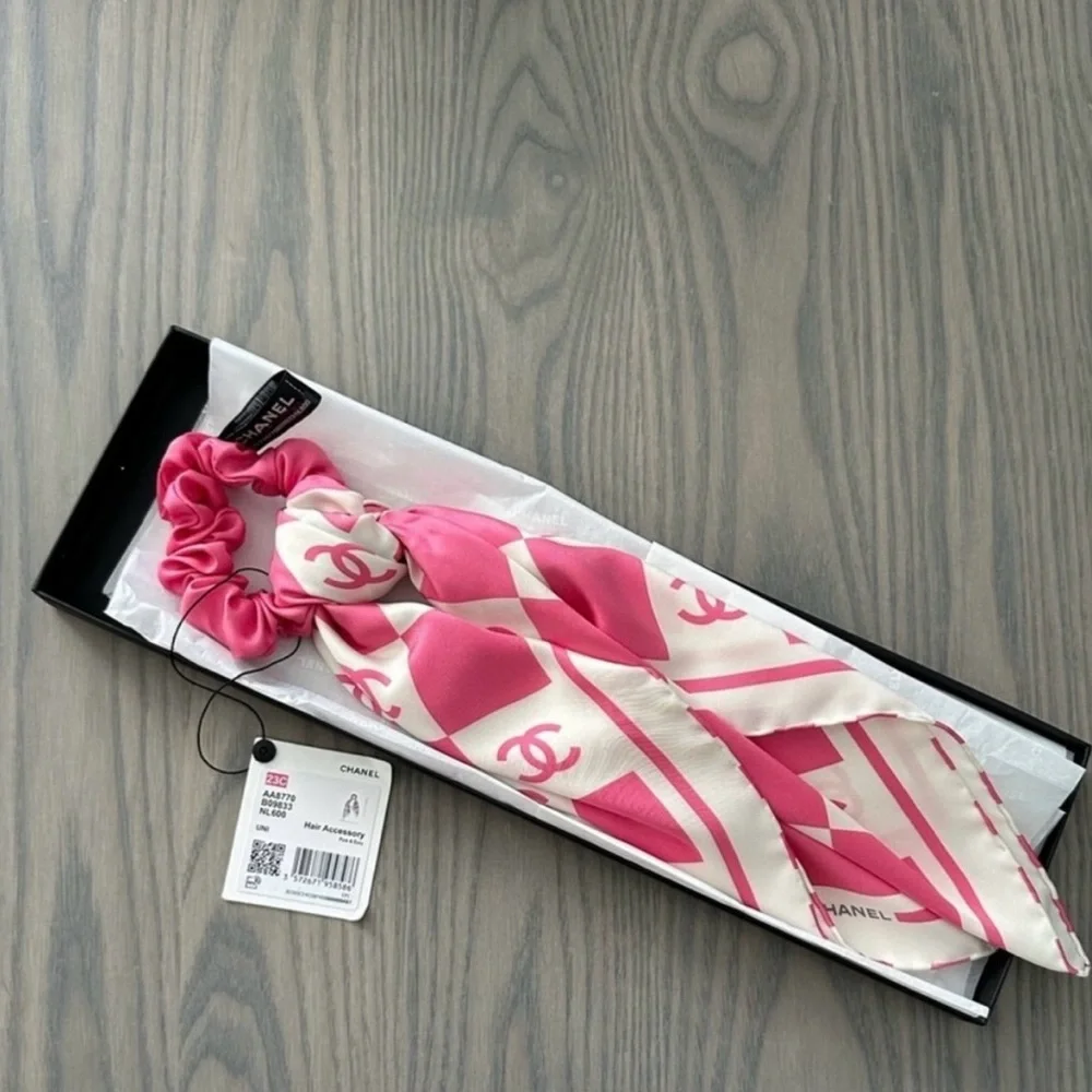 CHANEL SILK TWILL HAIR ACCESSORY